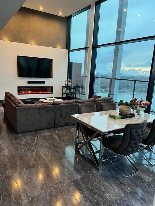 Mooi penthouse met jacuzzi Amsterdam Appartement
